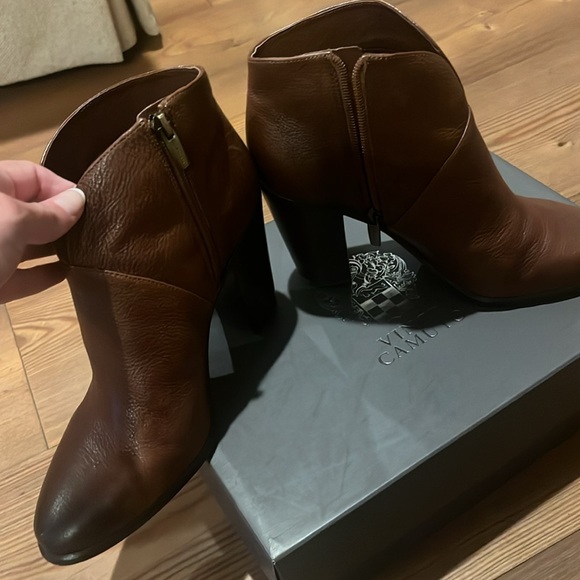 Vince Camuto Bootie - Picture 3 of 6